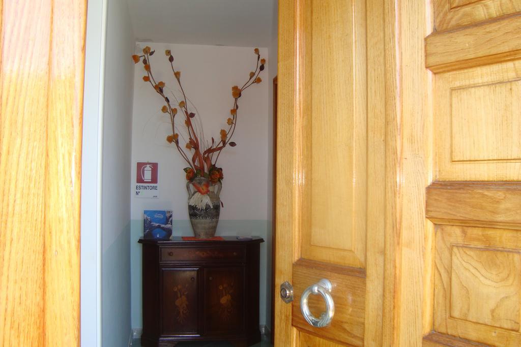 B&B Oliva Scala Exteriör bild